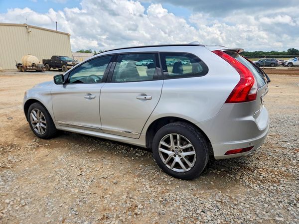 2017 VOLVO XC60 Base