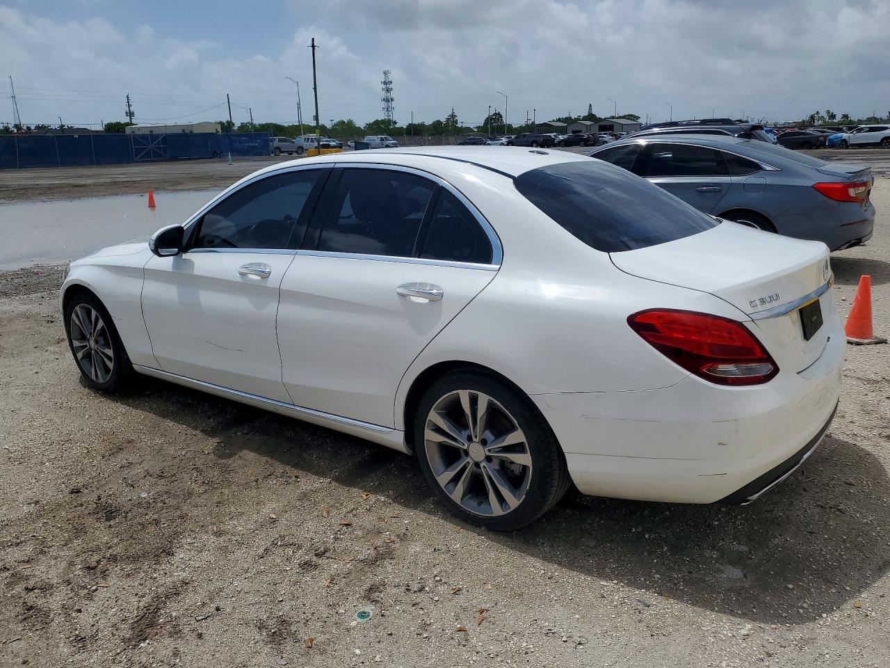 2016 MERCEDES-BENZ C C300