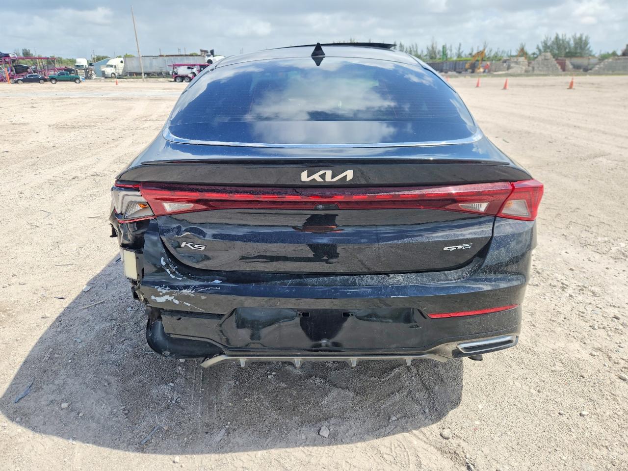 2022 KIA K5 GT-Line