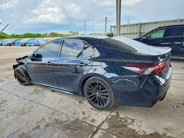 2022 TOYOTA CAMRY XSE