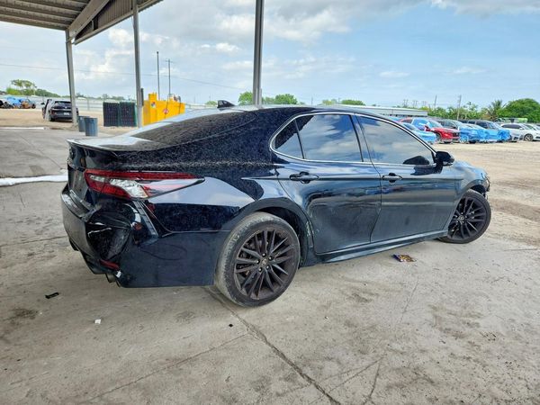 2022 TOYOTA CAMRY XSE