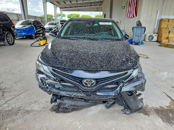 2022 TOYOTA CAMRY XSE