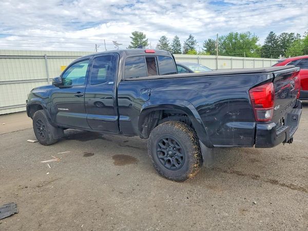 2022 TOYOTA TACOMA SR5