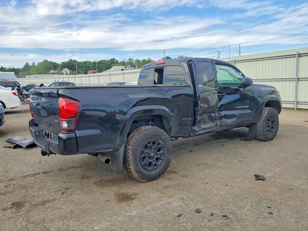2022 TOYOTA TACOMA SR5
