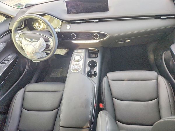 2023 GENESIS GV70