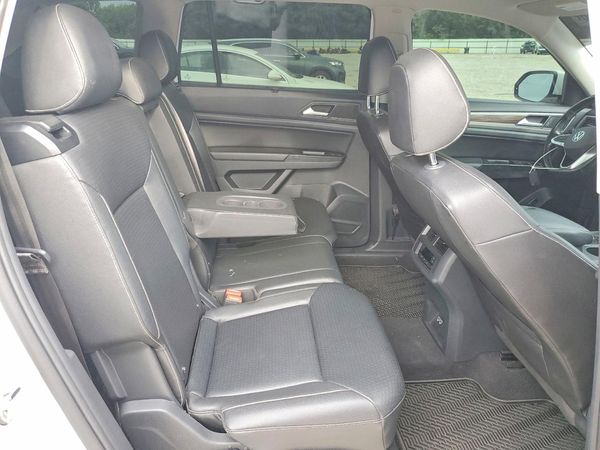 2021 VOLKSWAGEN ATLAS SE w/ Tech