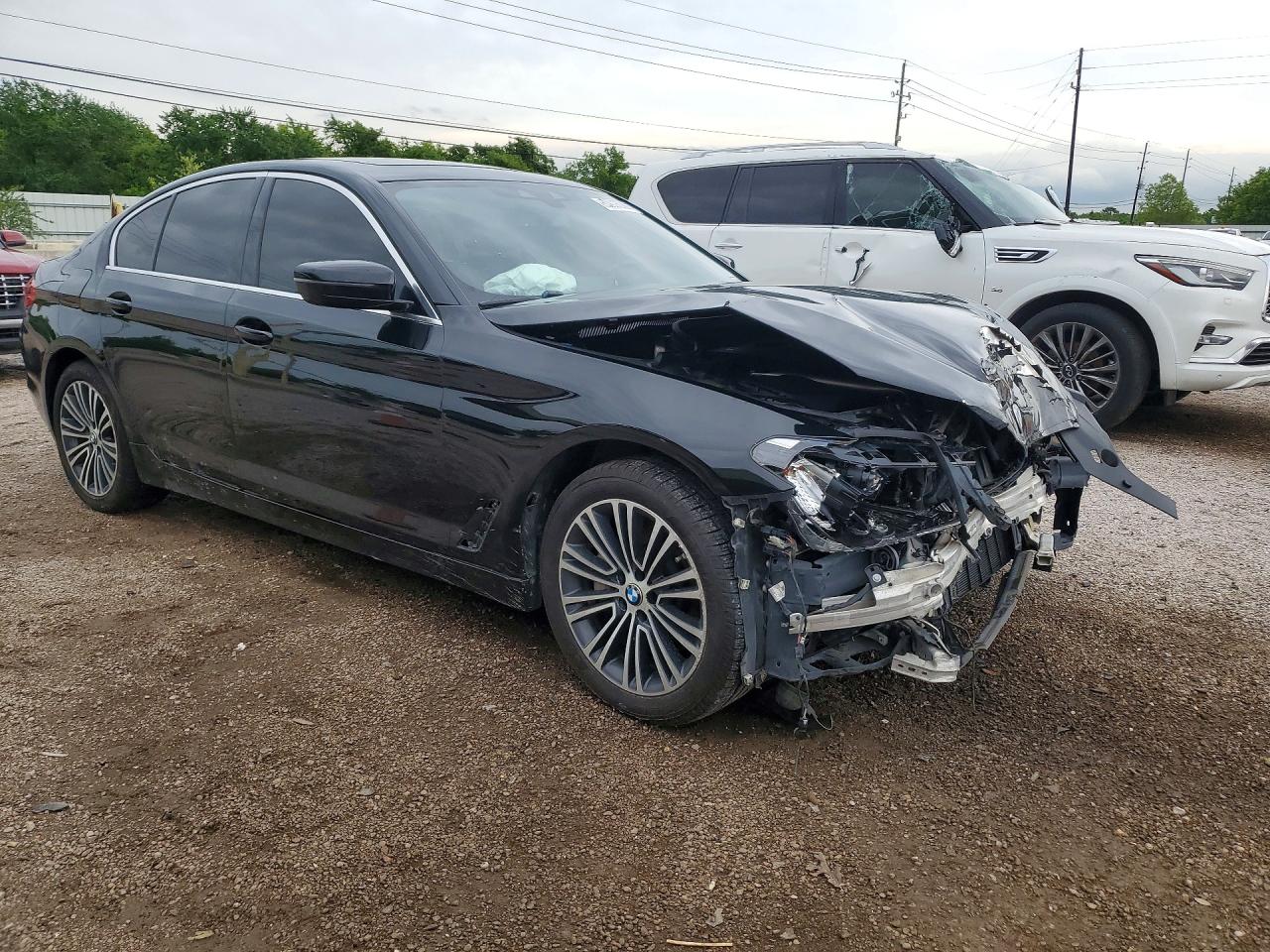 2019 BMW 530