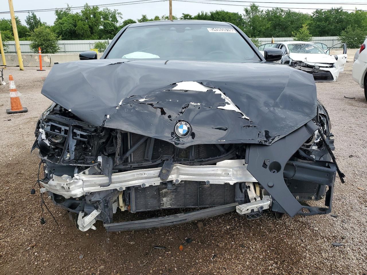 2019 BMW 530