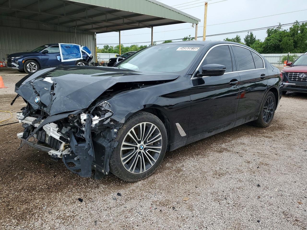 2019 BMW 530