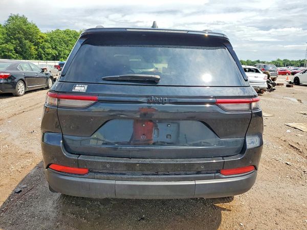 2023 JEEP GRAND CHEROKEE LAREDO 4X2