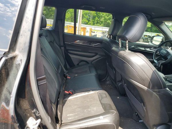 2023 JEEP GRAND CHEROKEE LAREDO 4X2