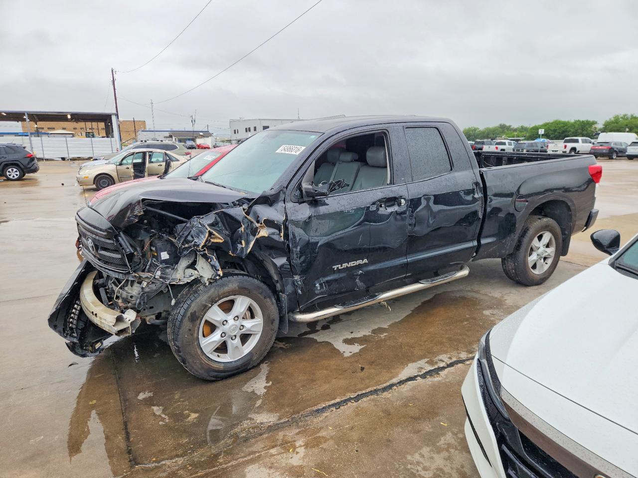 2012 TOYOTA TUNDRA SR5 — Front 3/4
