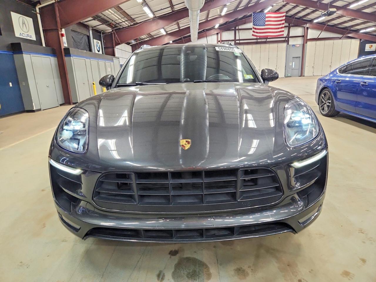 2017 PORSCHE MACAN
