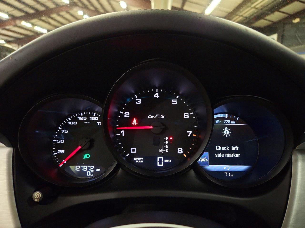 2017 PORSCHE MACAN