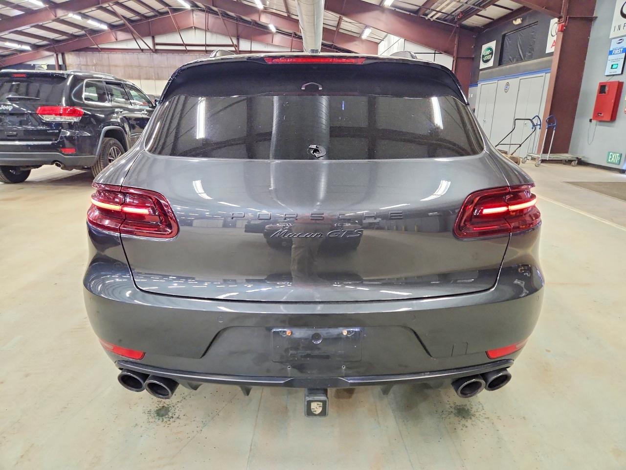 2017 PORSCHE MACAN