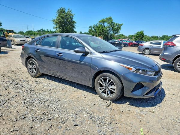 2022 KIA FORTE FE, LXS