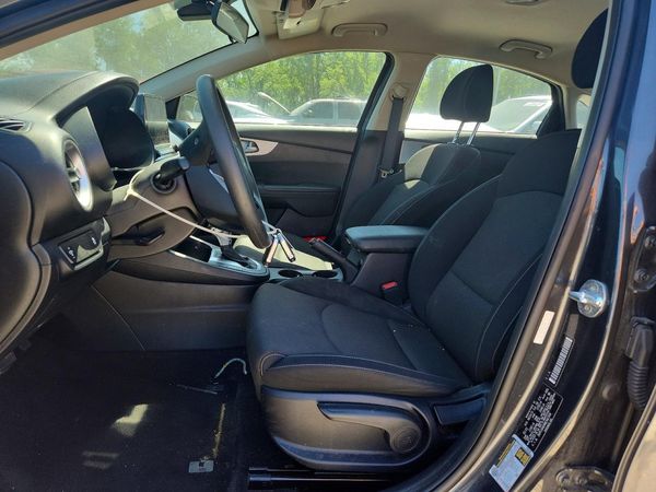 2022 KIA FORTE FE, LXS