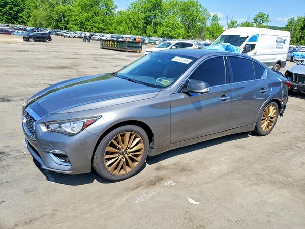 2021 INFINITI Q50 LUXE