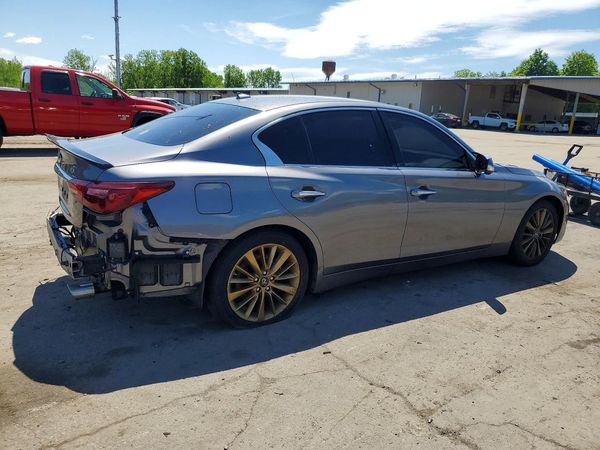 2021 INFINITI Q50 LUXE