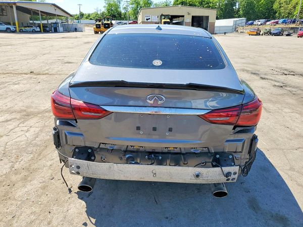 2021 INFINITI Q50 LUXE