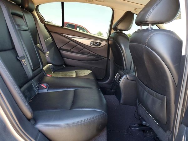 2021 INFINITI Q50 LUXE