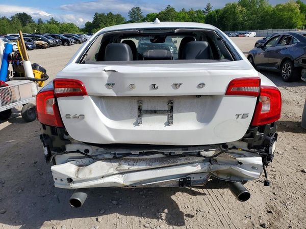 2018 VOLVO S60 Dynamic