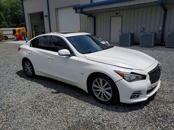 2016 INFINITI Q50