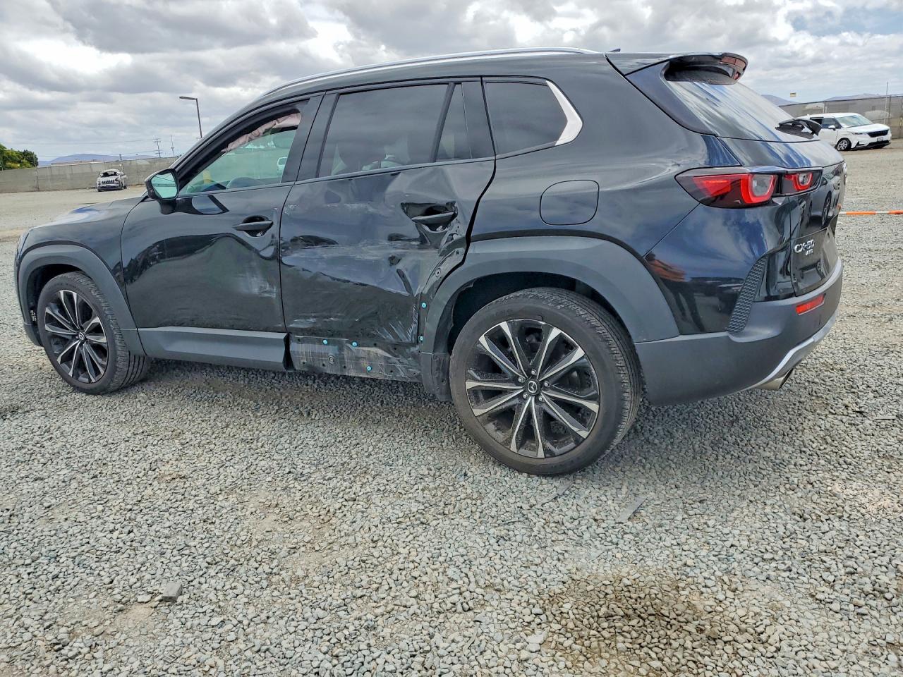 2023 MAZDA CX-50 Premium Package