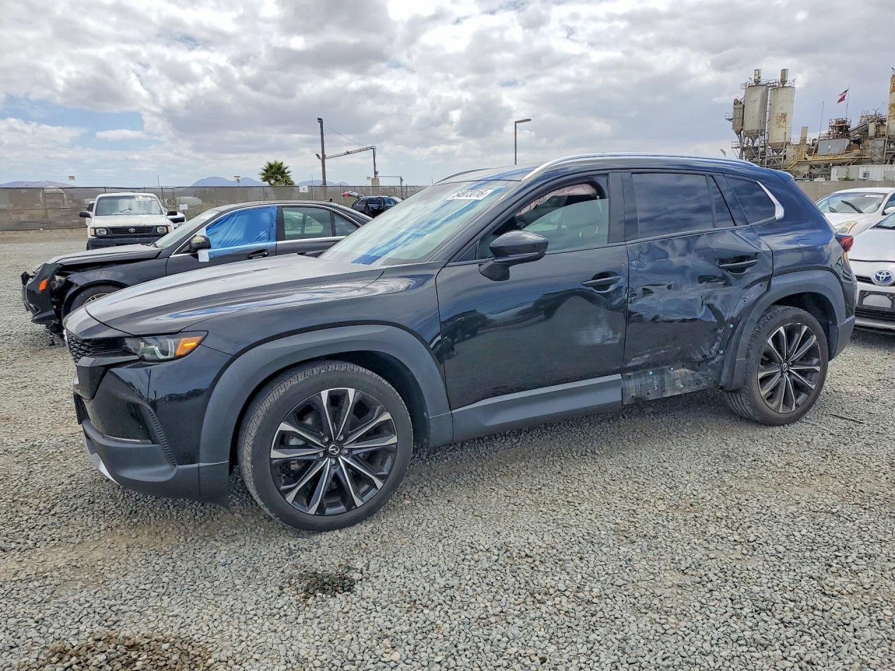 2023 MAZDA CX-50 Premium Package