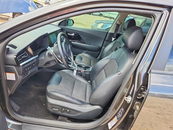 2022 KIA NIRO