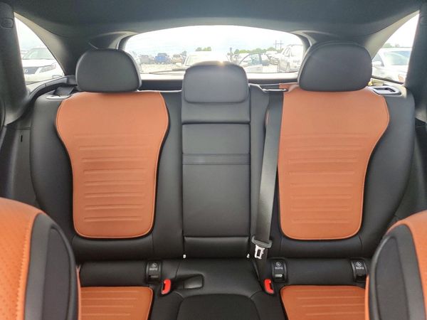 2023 MERCEDES-BENZ GLC GLC300