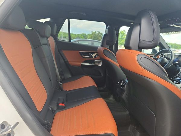 2023 MERCEDES-BENZ GLC GLC300