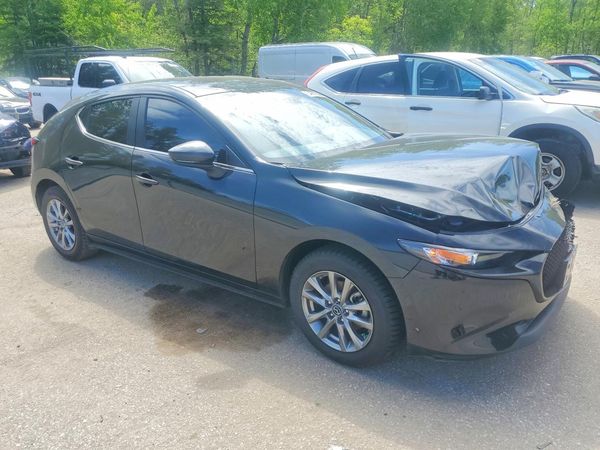 2025 MAZDA 3 Preferred Package