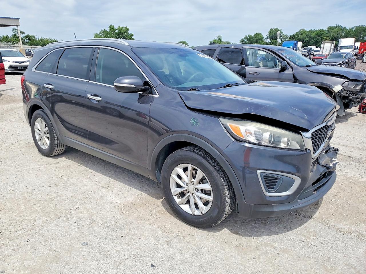 2017 KIA SORENTO L, LX