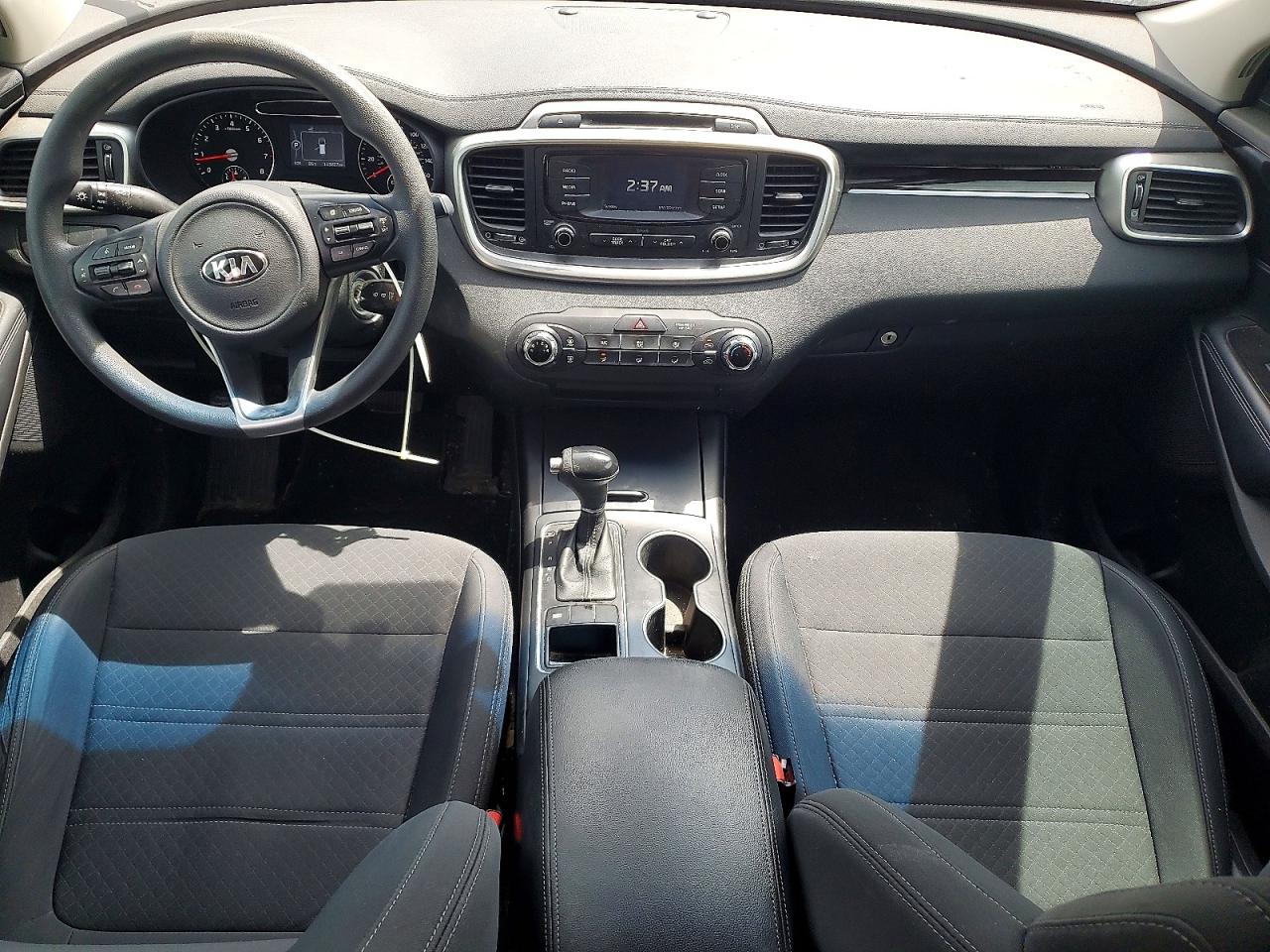 2017 KIA SORENTO L, LX