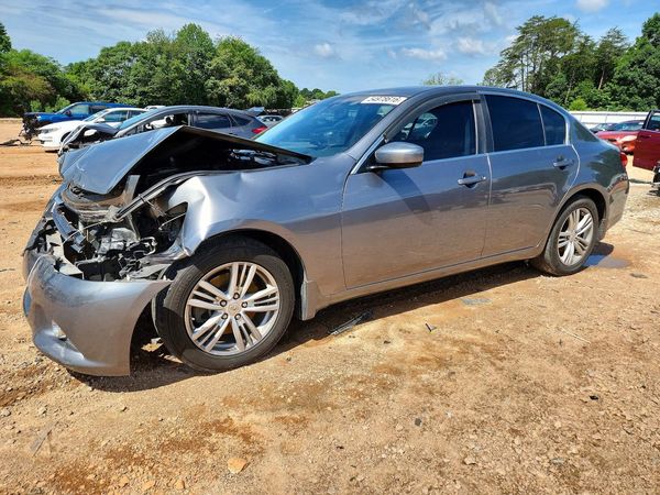 2013 INFINITI G37