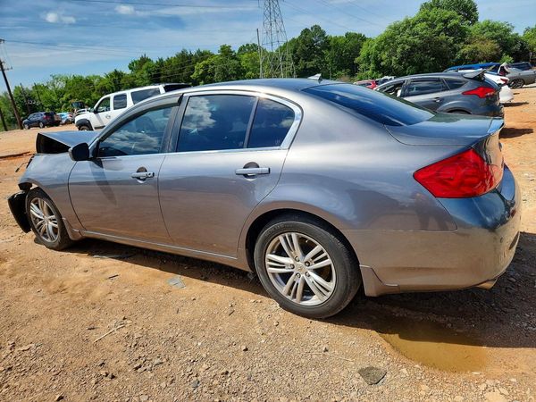 2013 INFINITI G37