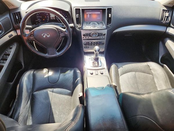 2013 INFINITI G37