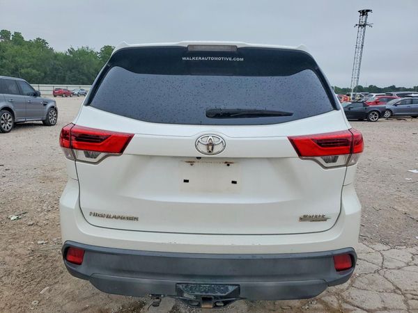 2017 TOYOTA HIGHLANDER LE/LE Plus