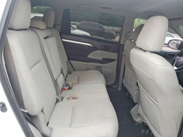 2017 TOYOTA HIGHLANDER LE/LE Plus