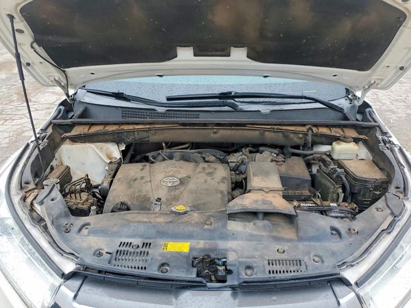2017 TOYOTA HIGHLANDER LE/LE Plus