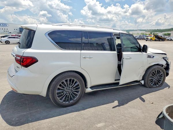 2022 INFINITI QX80 SV