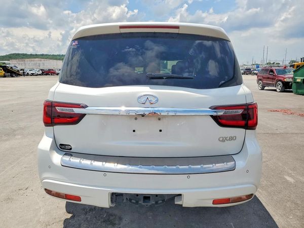 2022 INFINITI QX80 SV