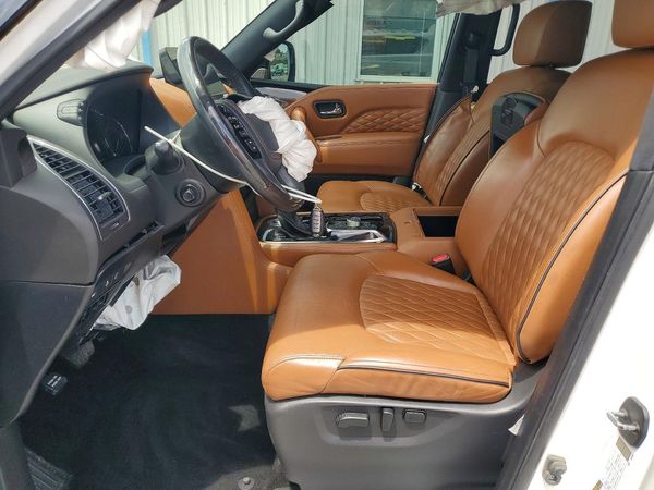 2022 INFINITI QX80 SV