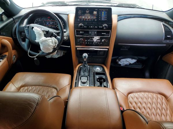 2022 INFINITI QX80 SV