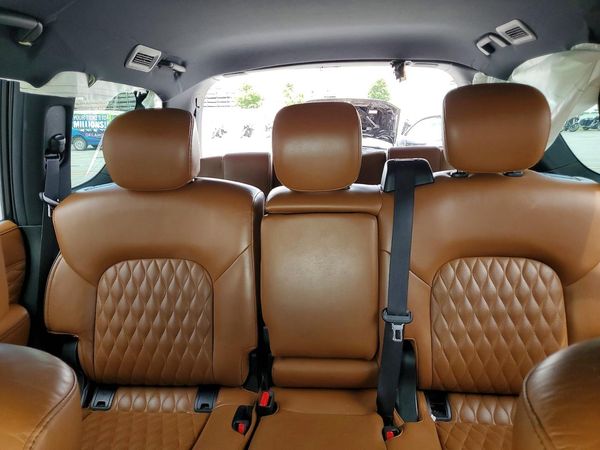 2022 INFINITI QX80 SV