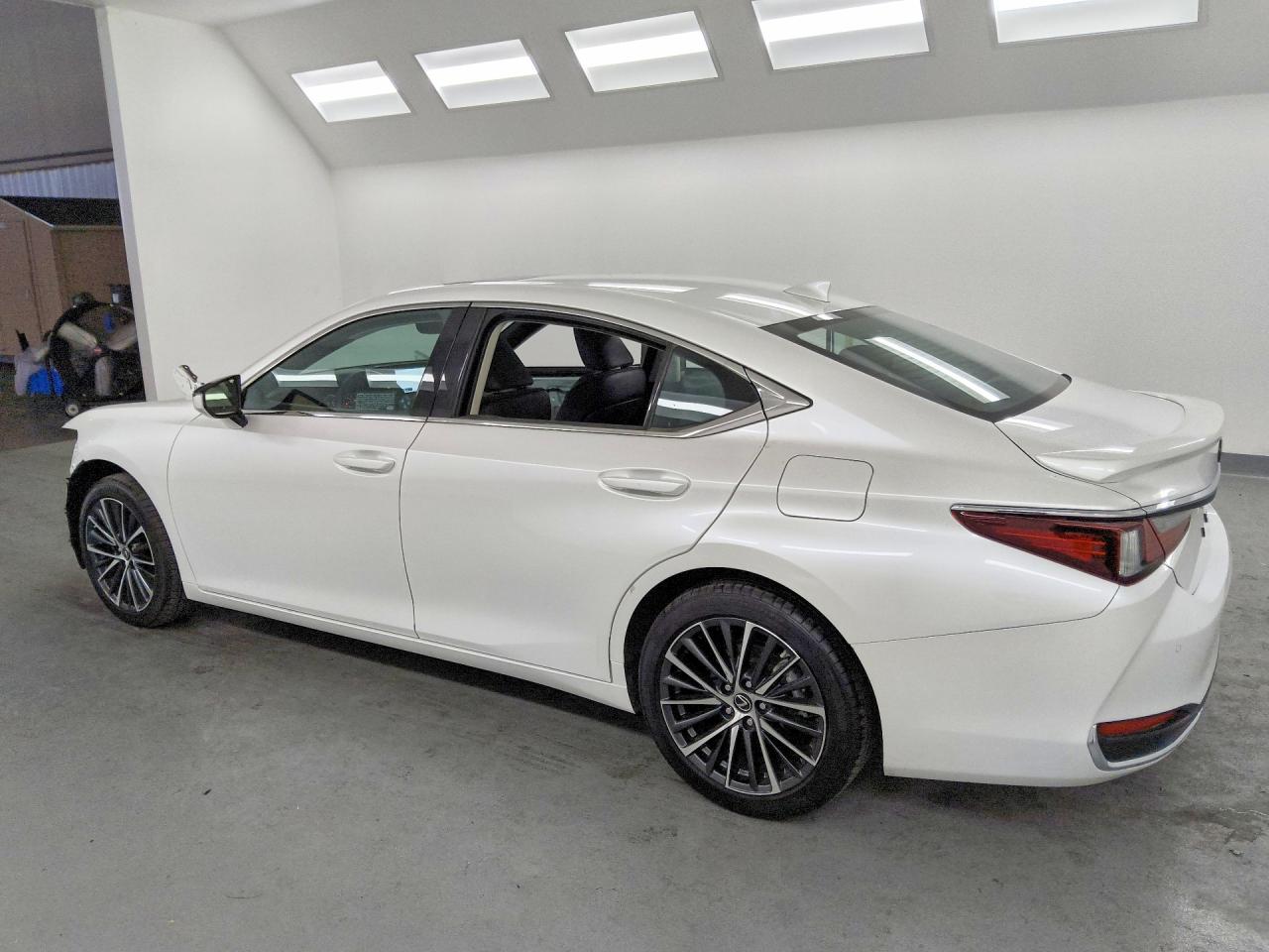 2024 LEXUS ES 300H 300h Premium