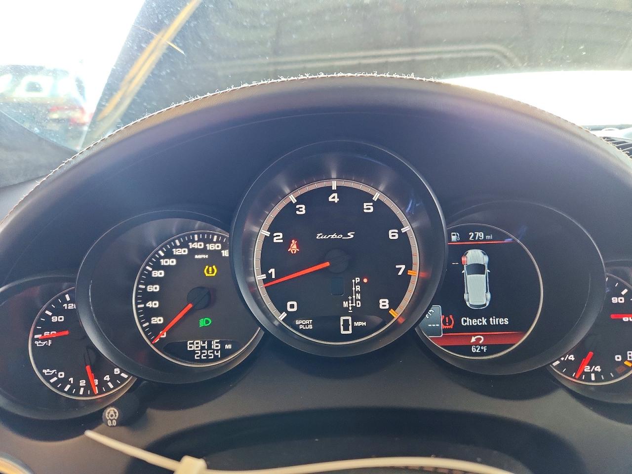 2017 PORSCHE CAYENNE Base, S