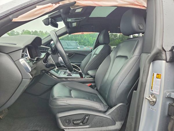 2021 AUDI Q8