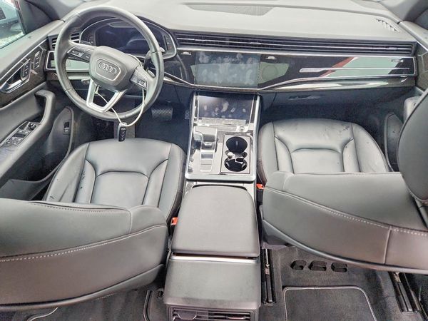 2021 AUDI Q8